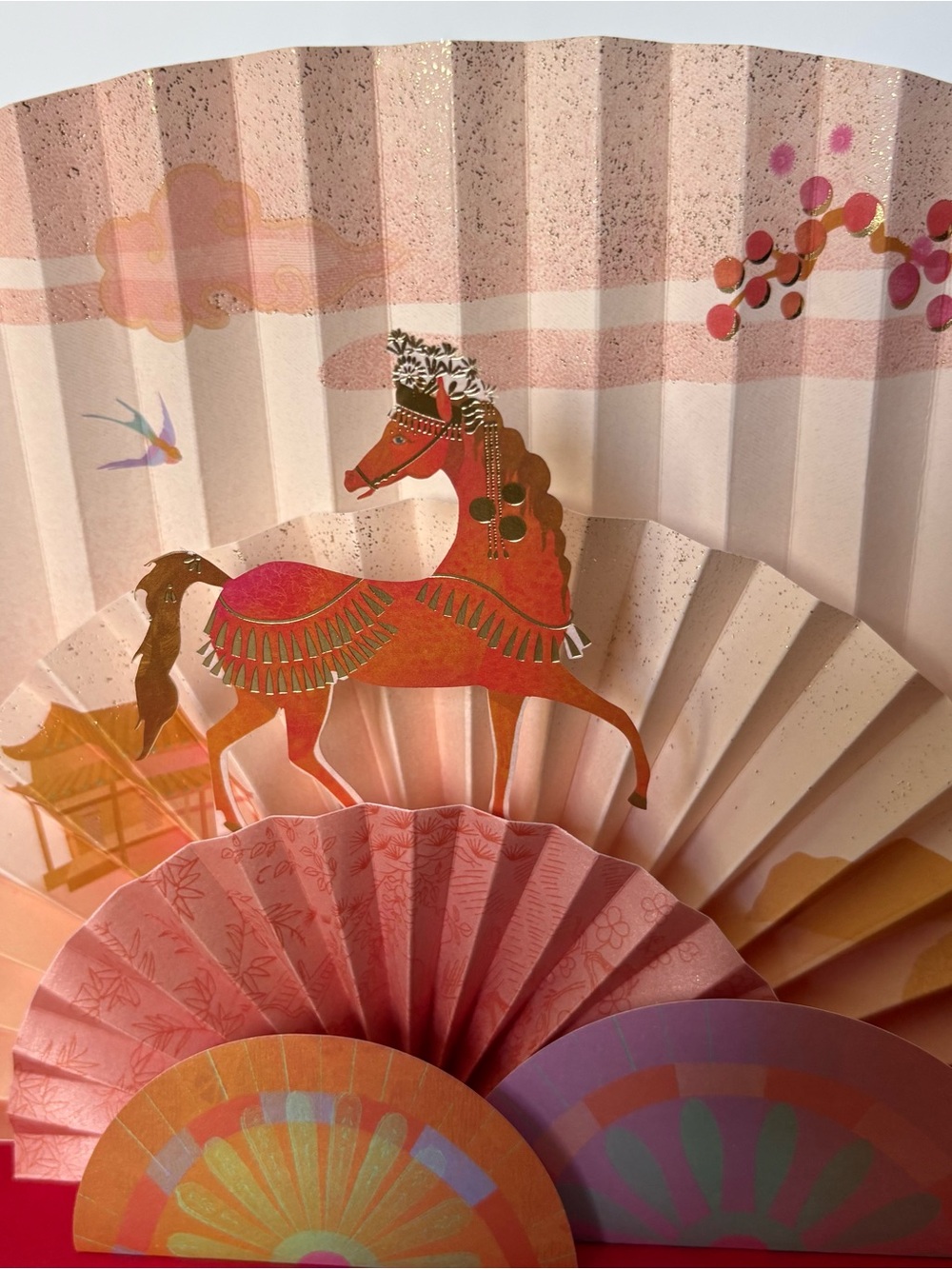 Van Cleef & Arpels Lunar New Year Red and Gold Gift Box Display & Envelopes - Picture 7 of 15